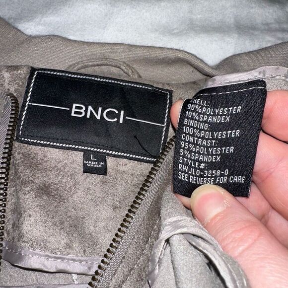 BNCI by Blanc Noir Women’s Suede Distressed Bomber Jacket Large GUC - Picture 6 of 10